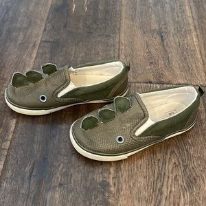 PERFECT CONDITION Adorable dinosaur shoes from The Gap